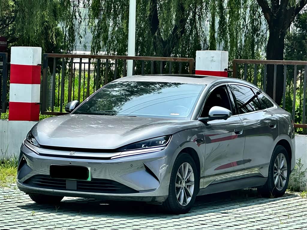 BYD Qin L