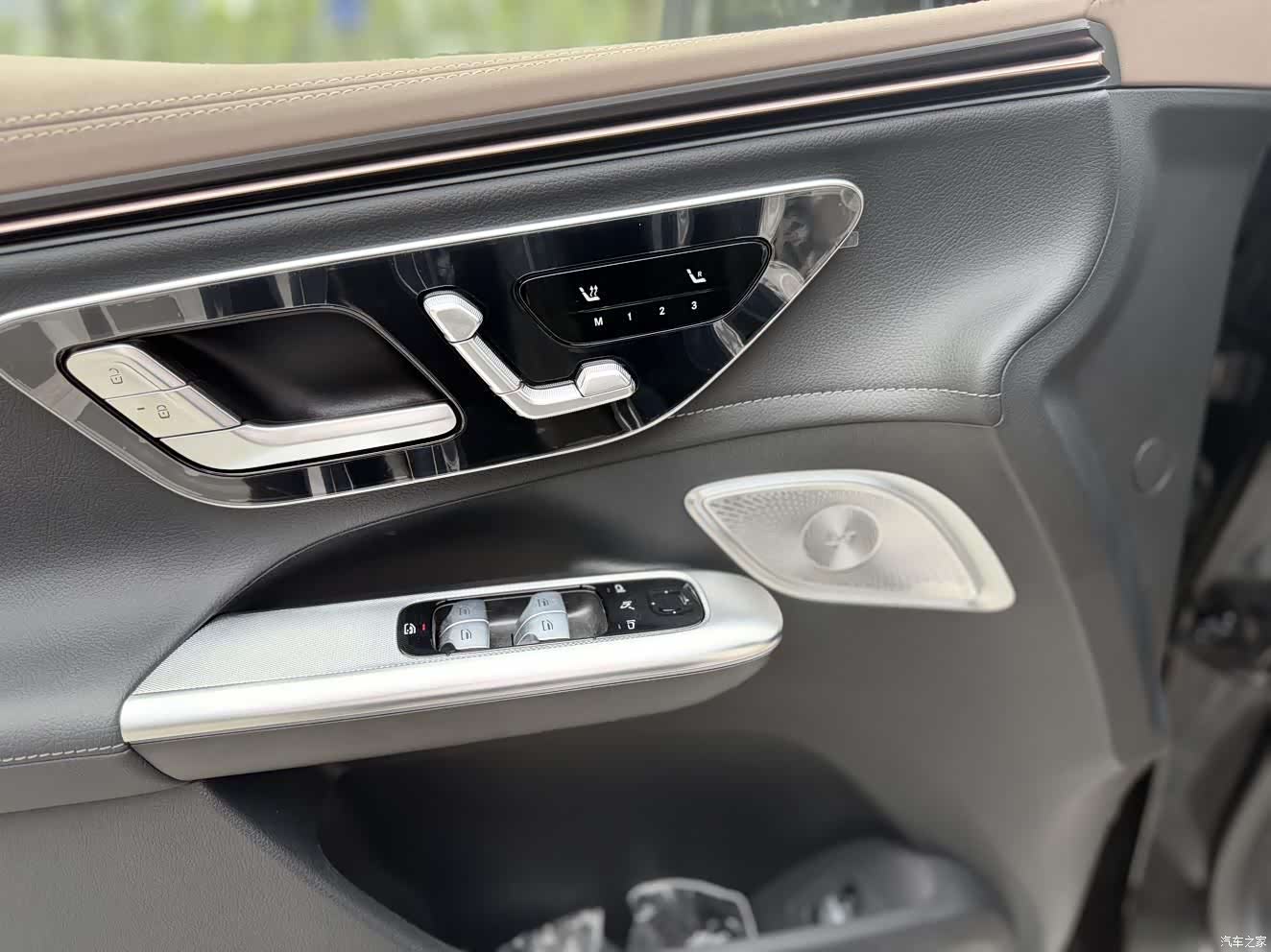 Mercedes-Benz EQE, 2025 все фото