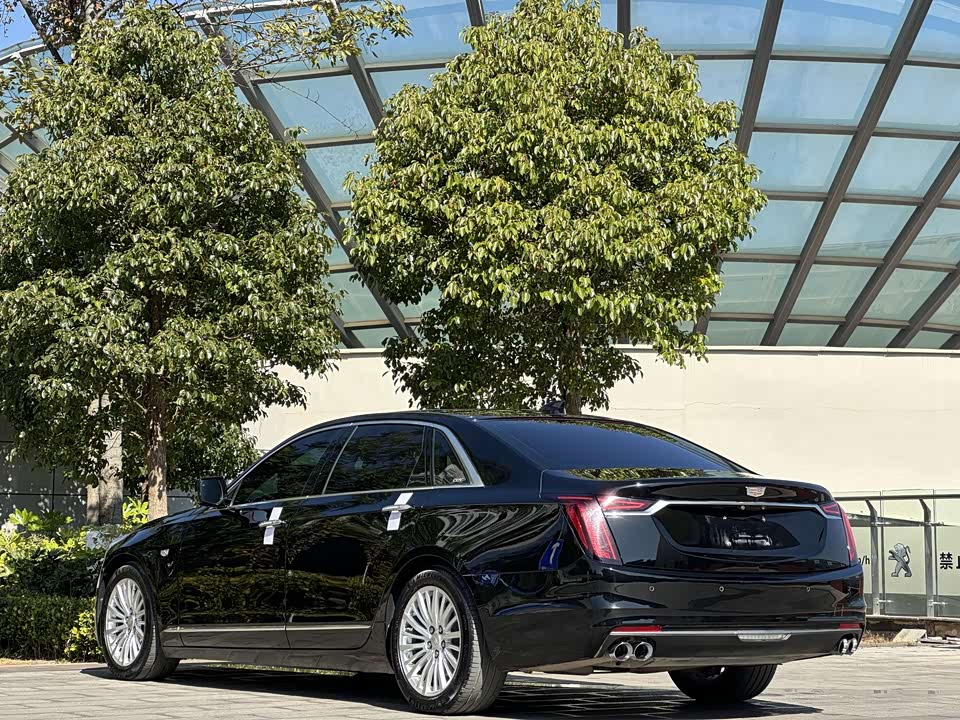 Cadillac CT6