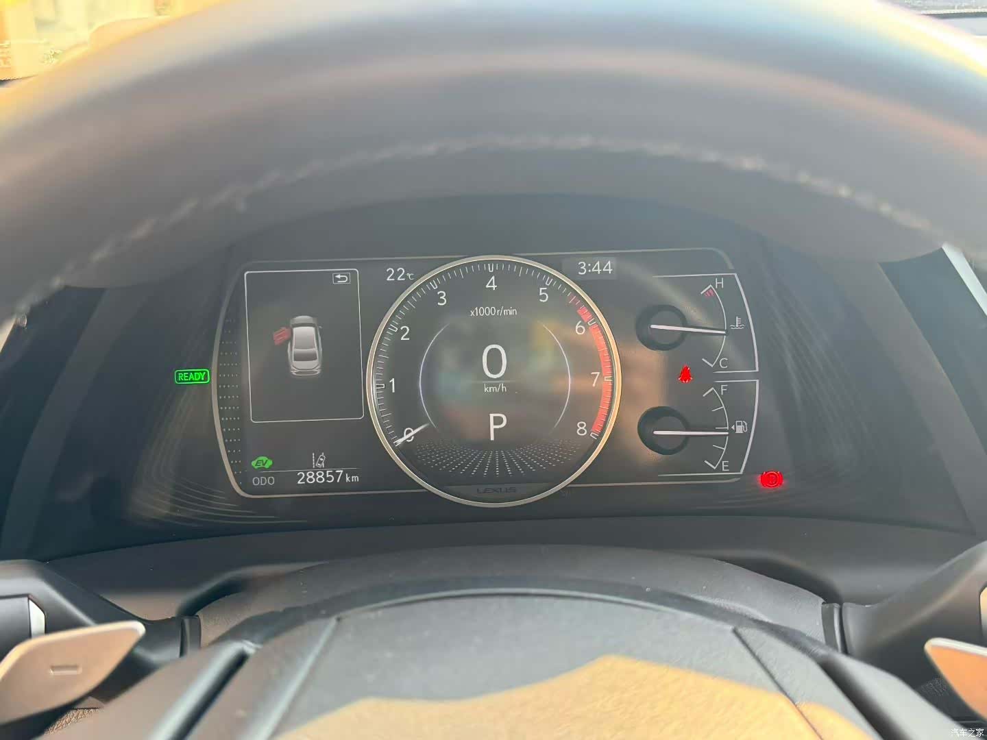 Lexus ES, 2024 4