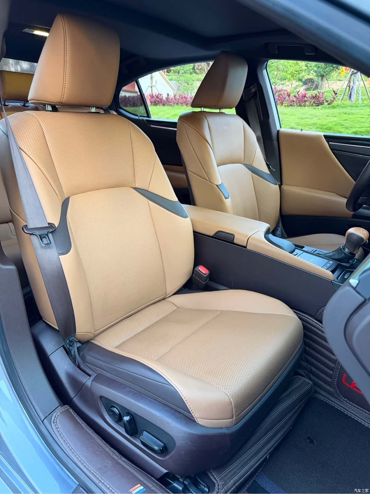 Lexus ES, 2018 8