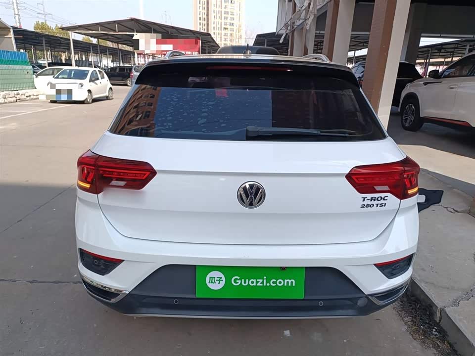 Volkswagen T-ROC exploring Songs