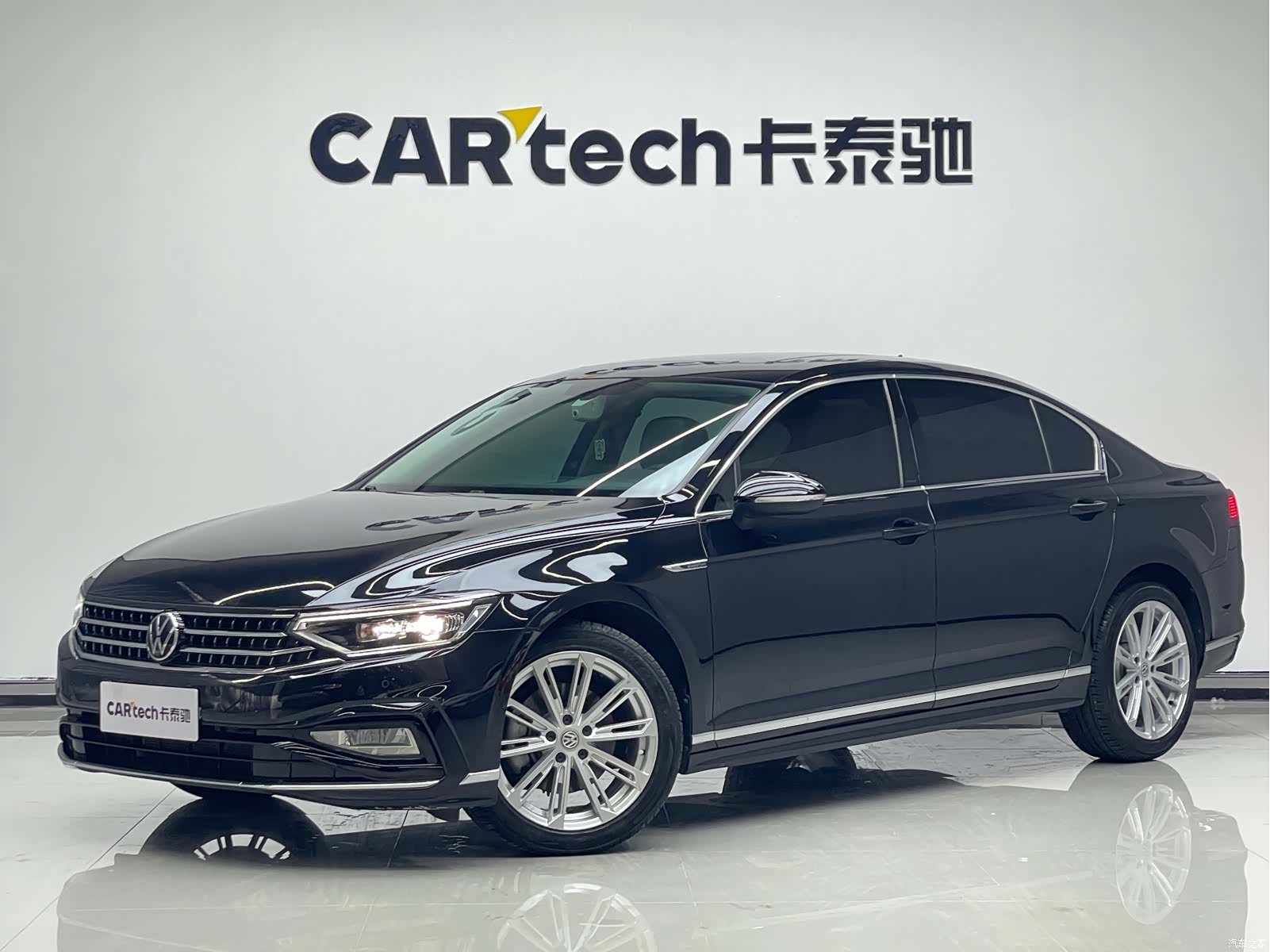 Volkswagen Magotan, 2023 1
