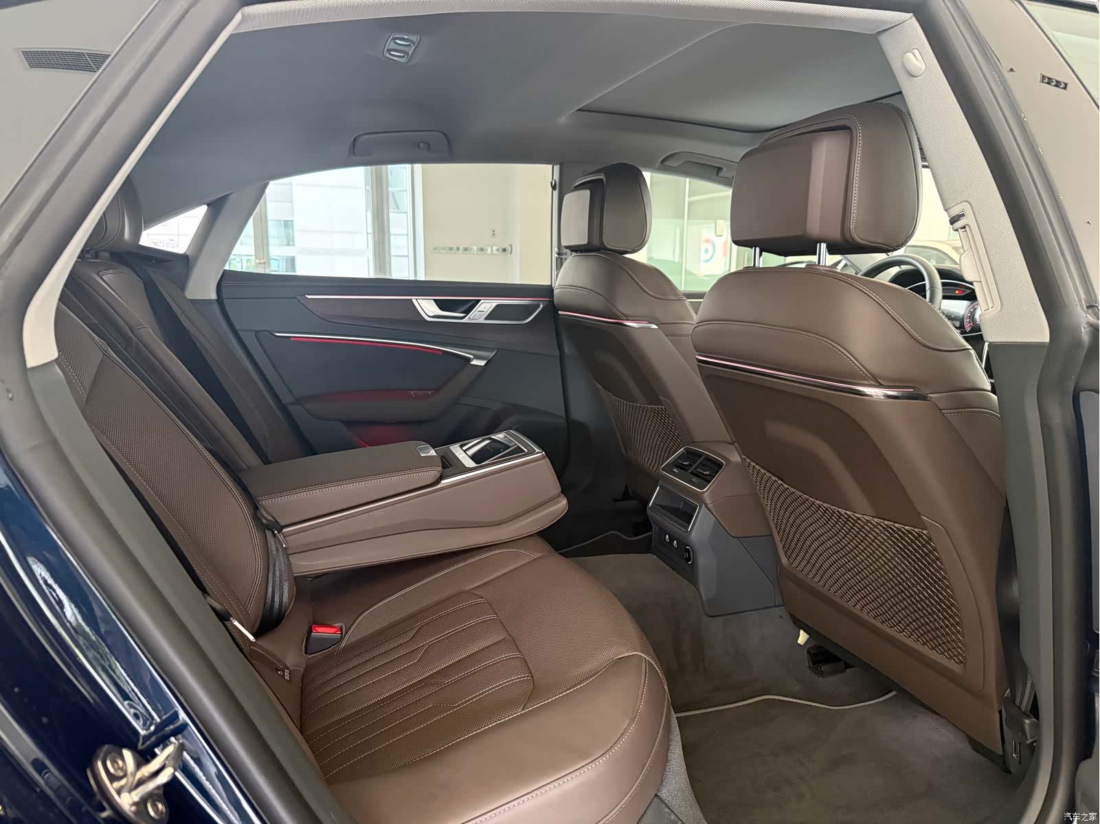 Audi A7L, 2022 7