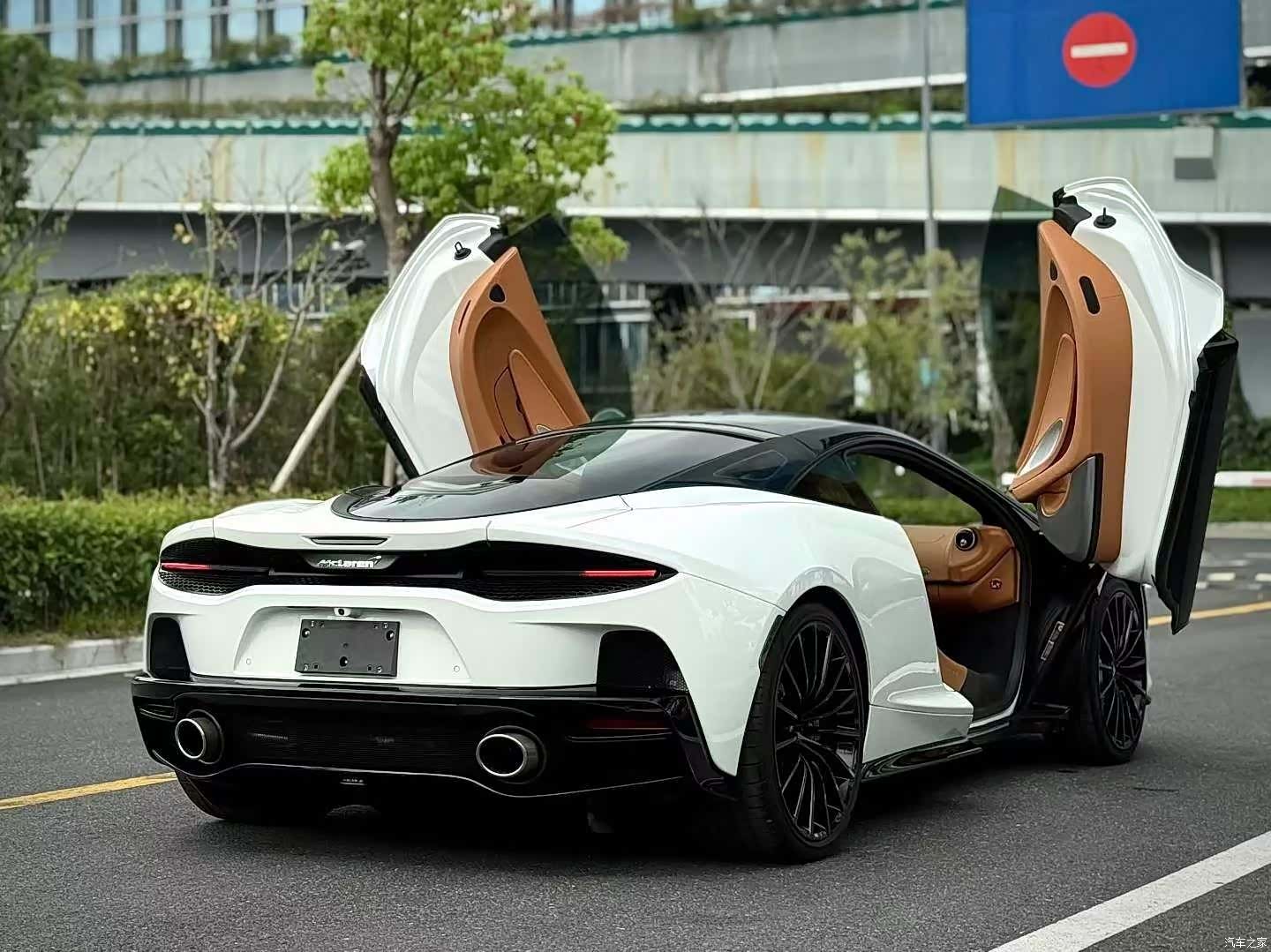McLaren GT, 2022 9