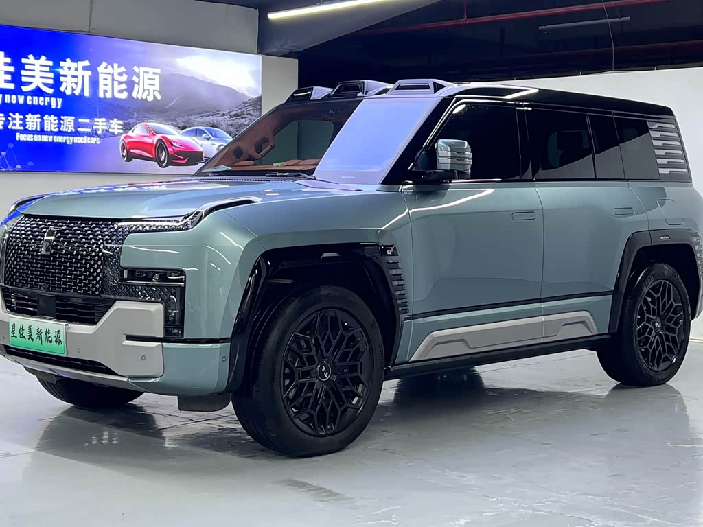 Yangwang U8