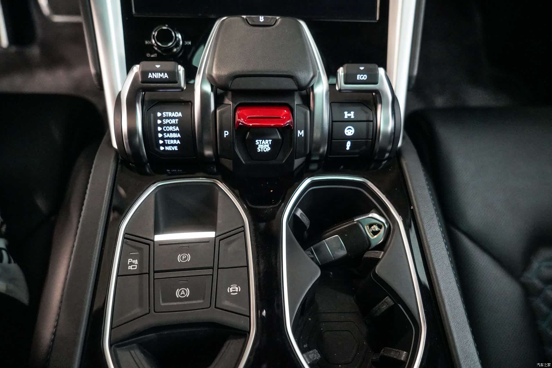 Lamborghini Urus, 2019 14