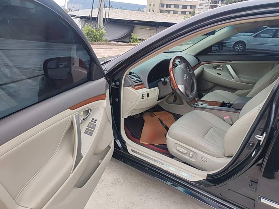 Toyota Camry 2015, фото 15