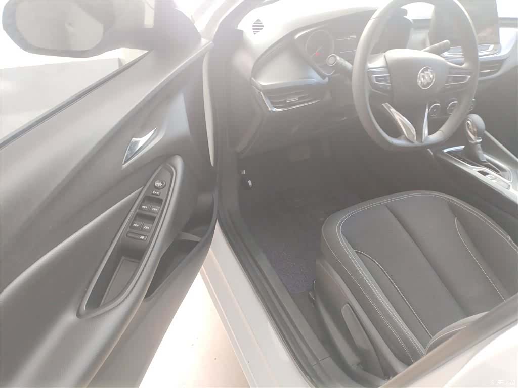 Buick Verano, 2022 9