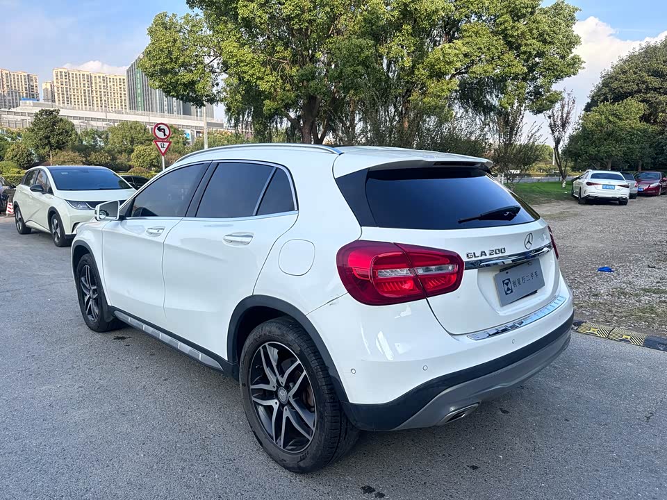Mercedes-Benz GLA