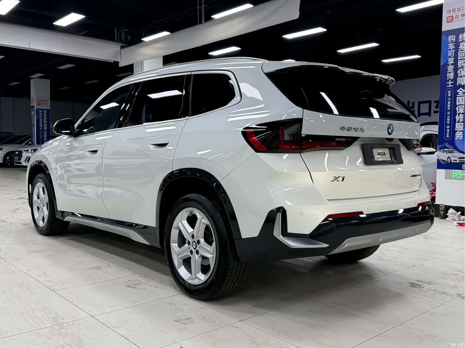 BMW X1, 2023 все фото