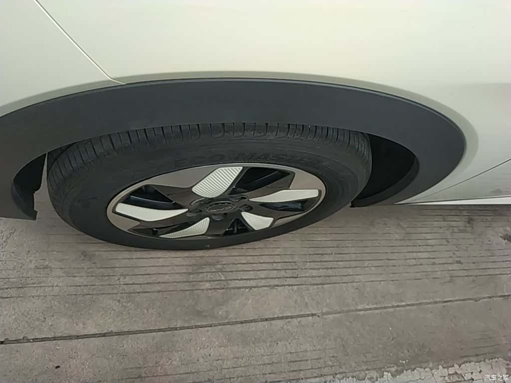 BYD Dolphin, 2024 23
