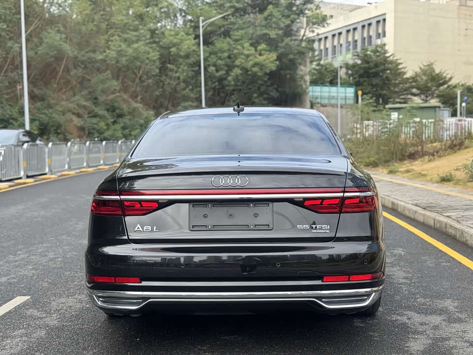 Audi A8