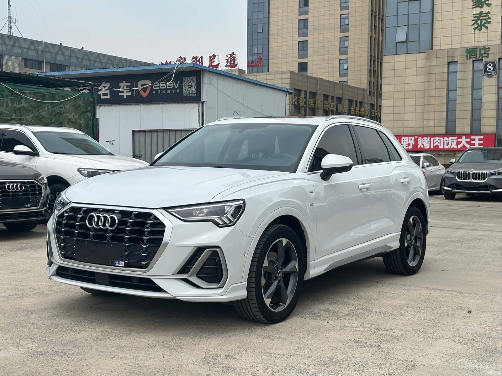 Audi Q3, 2023 1