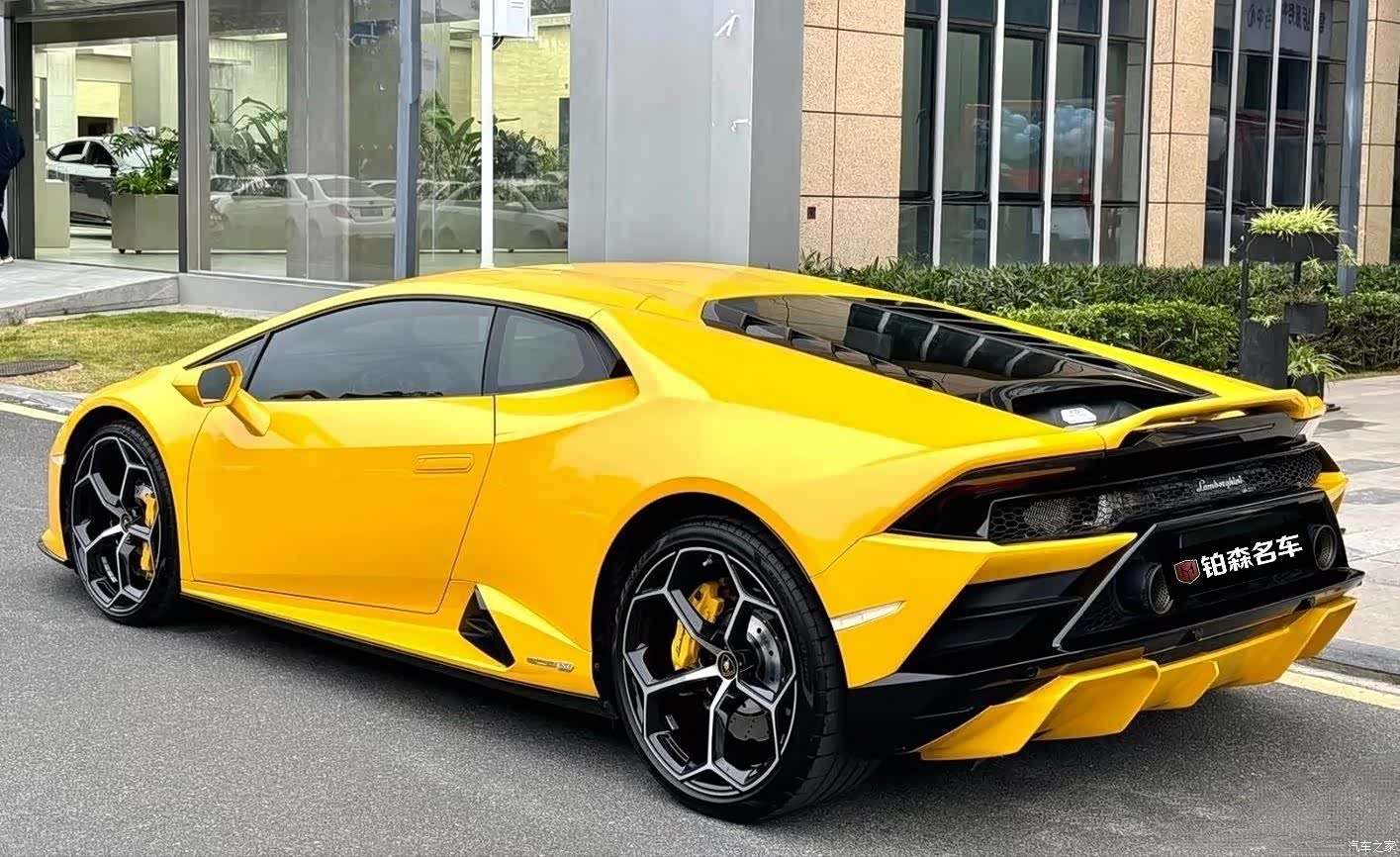 Lamborghini Huracán, 2022 4