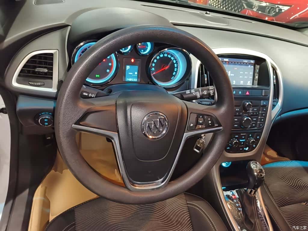 Buick XT, 2015 11