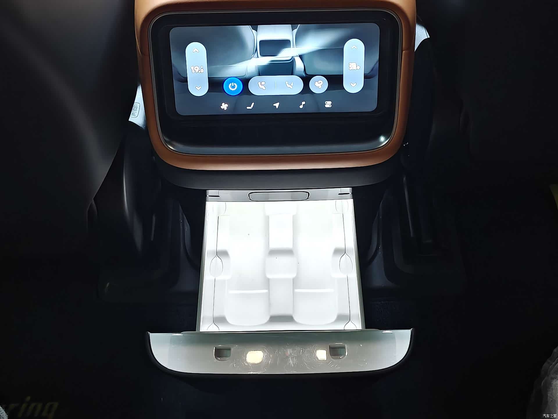 Xiaomi YU7, 2025 10