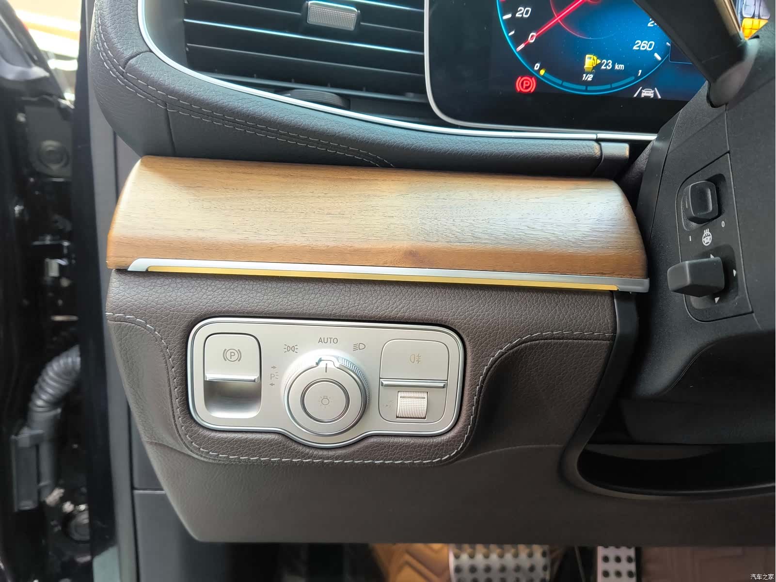Mercedes-Benz GLS, 2021 24