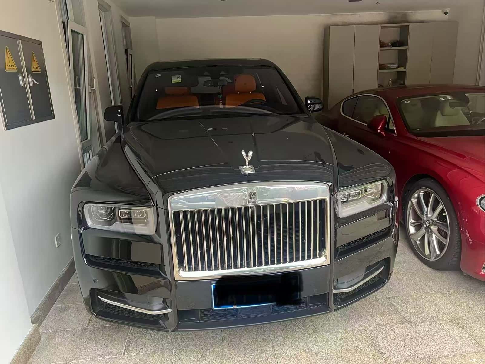 Rolls-Royce Cullinan, 2022 3