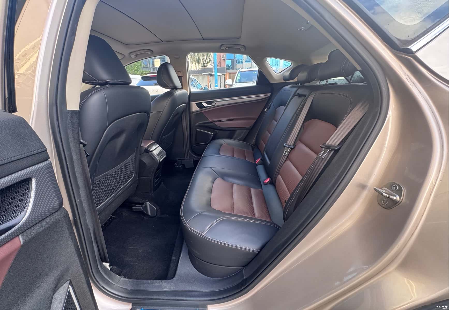Geely Emgrand, 2017 4