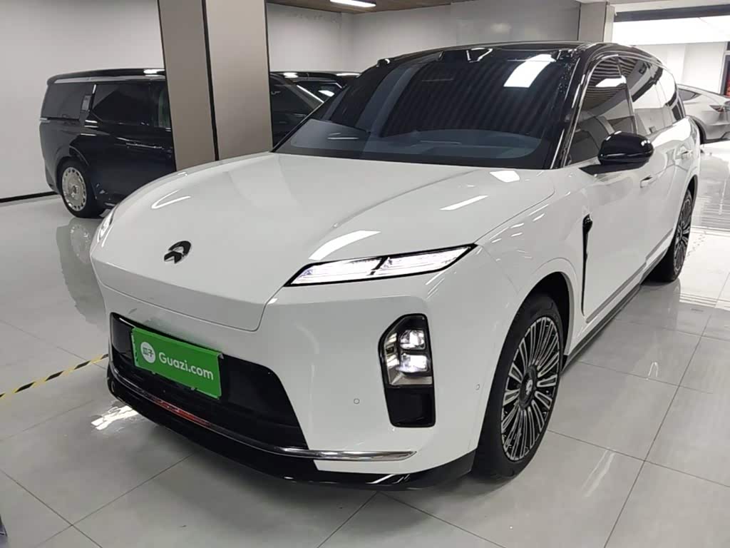 NIO ES8