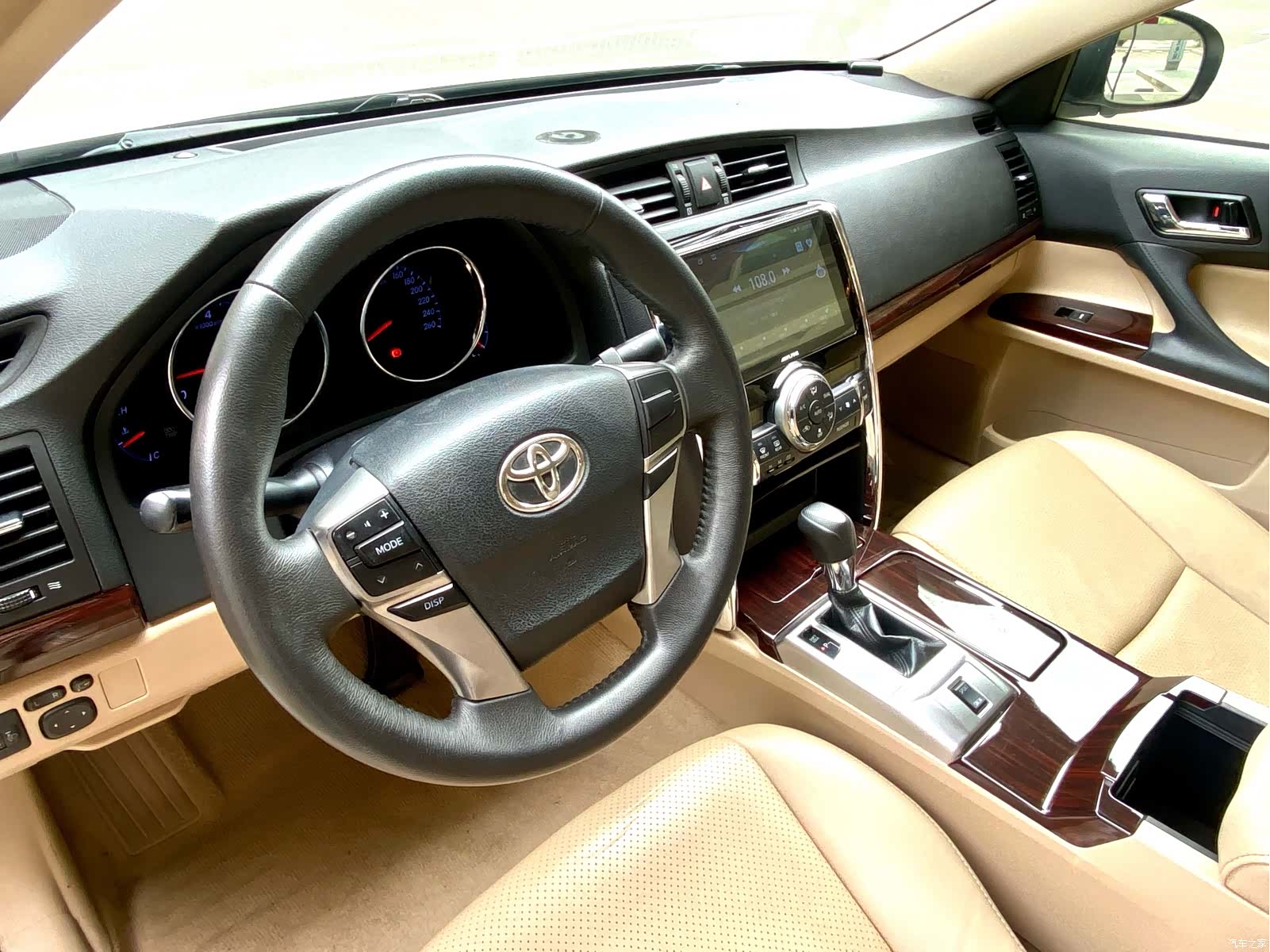 Toyota 2.5S, 2012 9