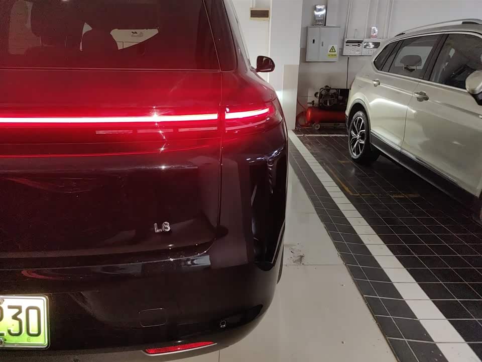 Li Auto Ideal L8