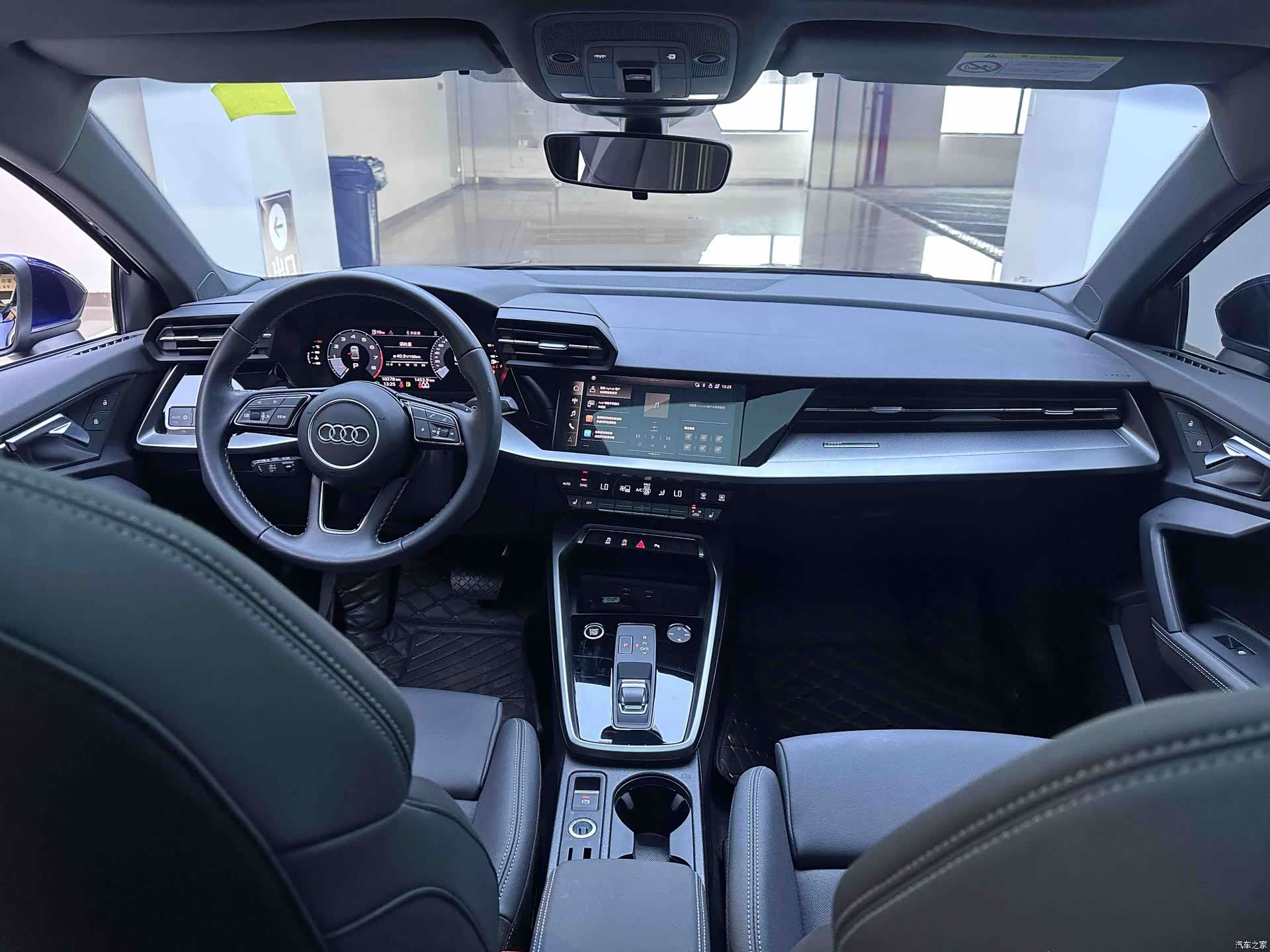 Audi A3, 2023 все фото
