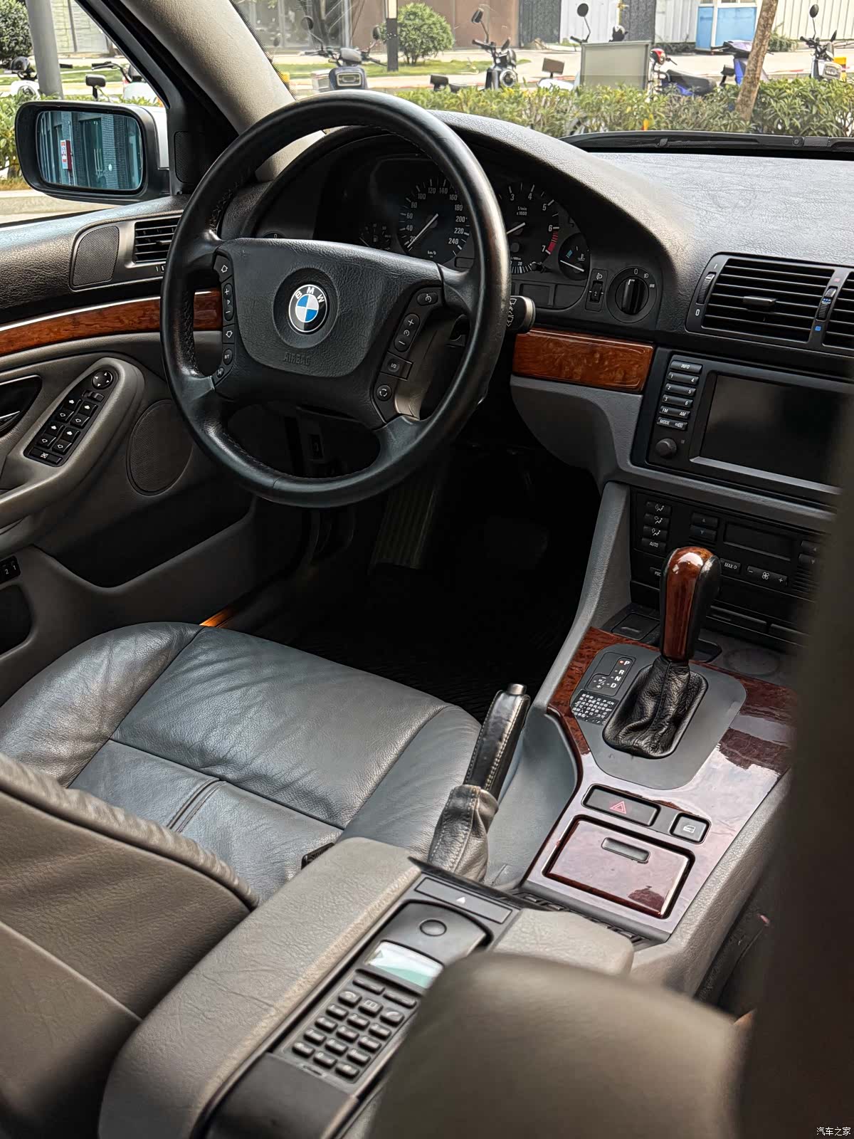 BMW 5 Series, 2002 13