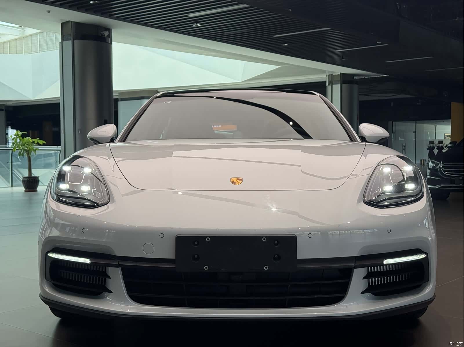 Porsche Panamera, 2019 2