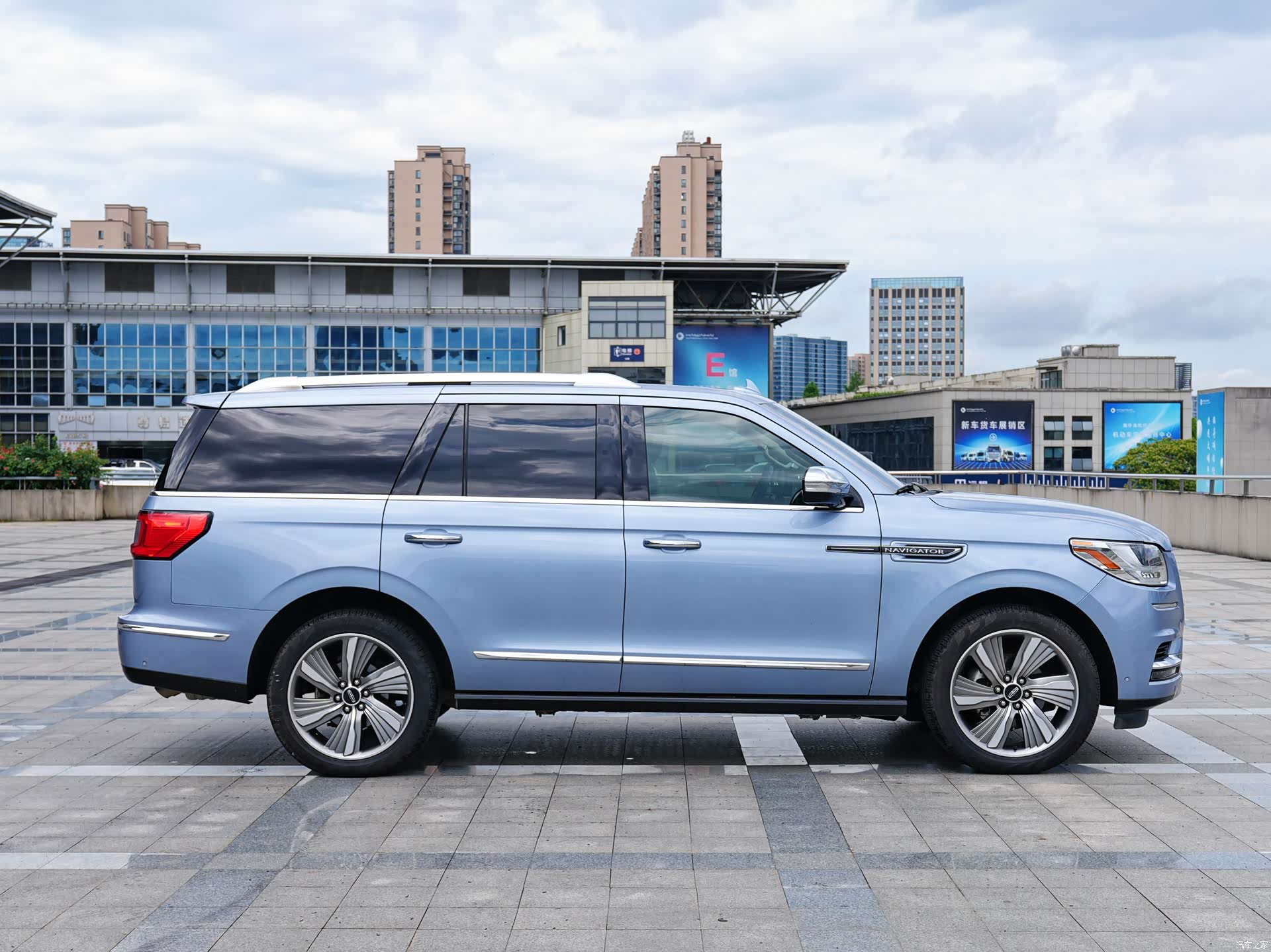 Lincoln Navigator, 2019 3