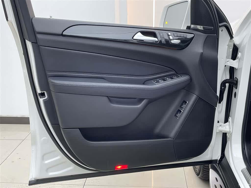 Mercedes-Benz GLS, 2020 9