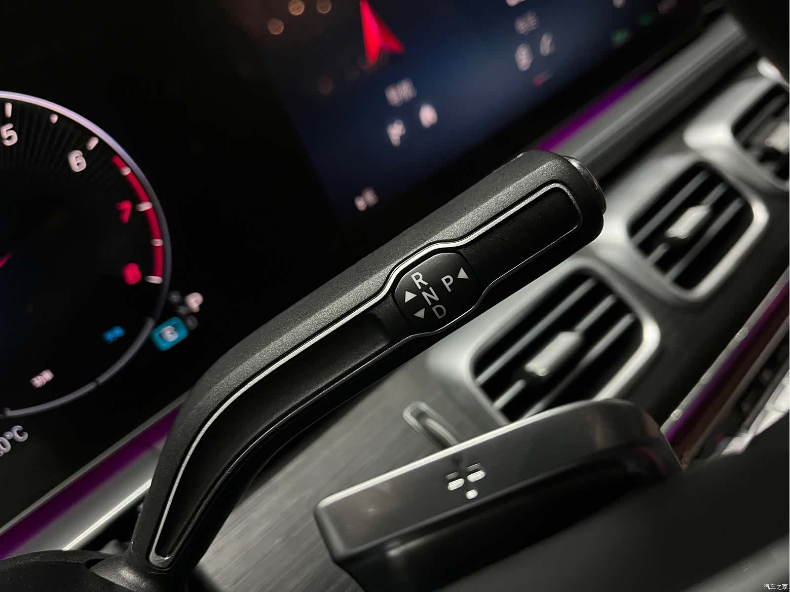 Mercedes-Benz GLE, 2023 21