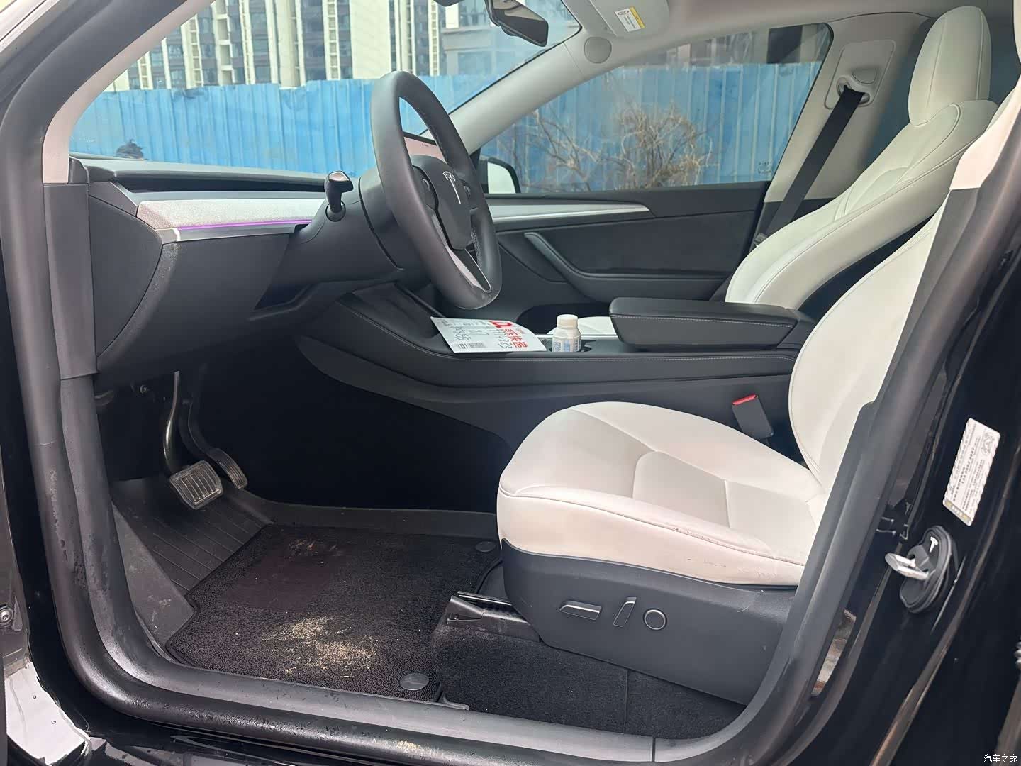 Tesla Model Y, 2024 9