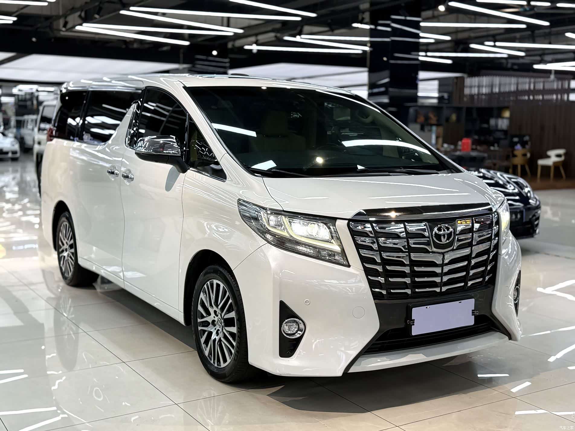 Toyota Alphard, 2017 2