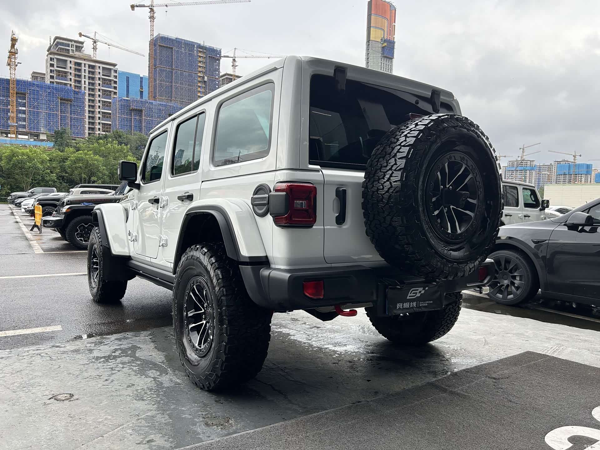 Jeep Wrangler, 2025 14