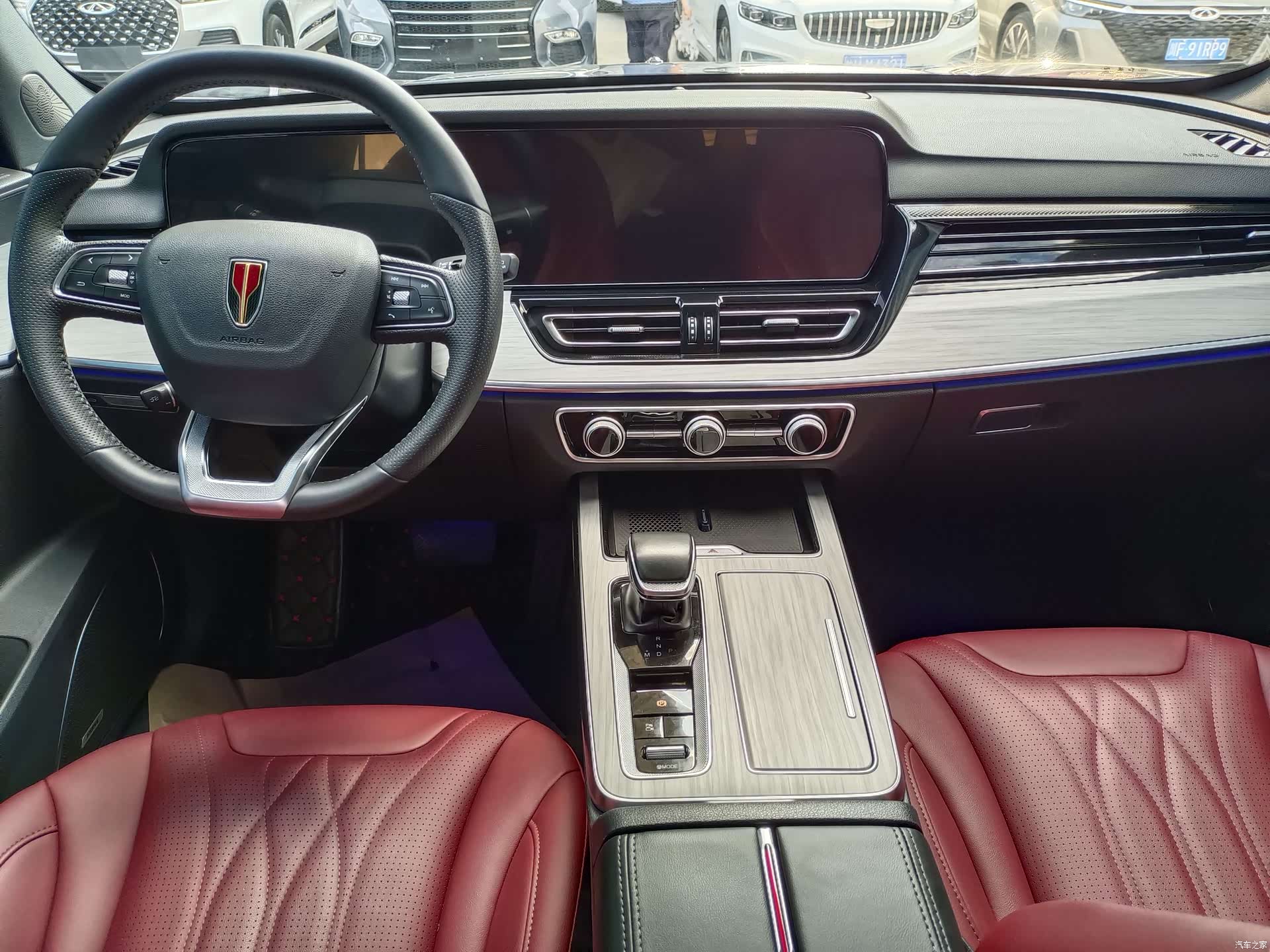Hongqi HS5, 2024 6