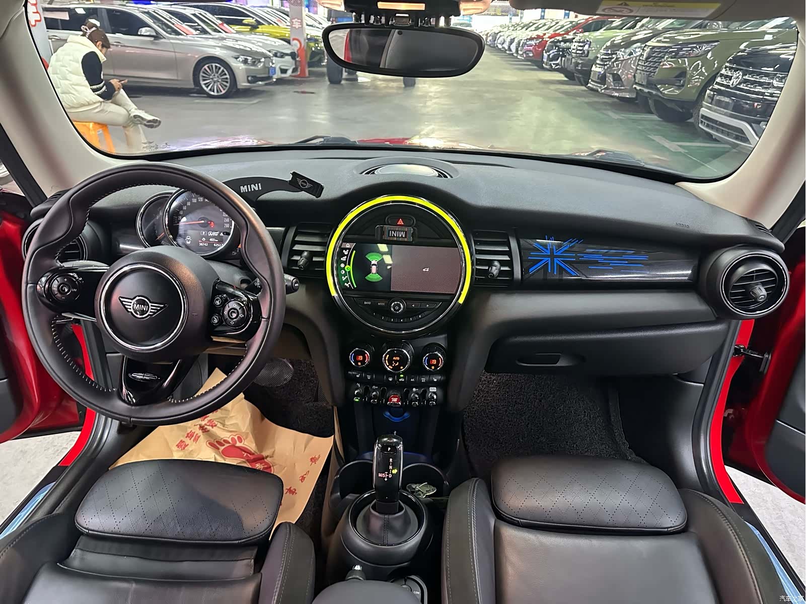 Mini Cooper, 2020 11
