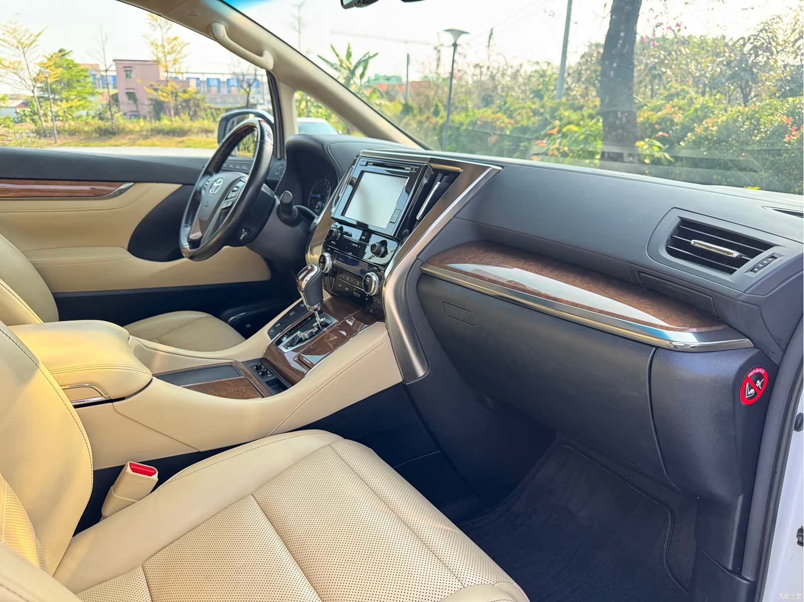 Toyota Alphard, 2017 11