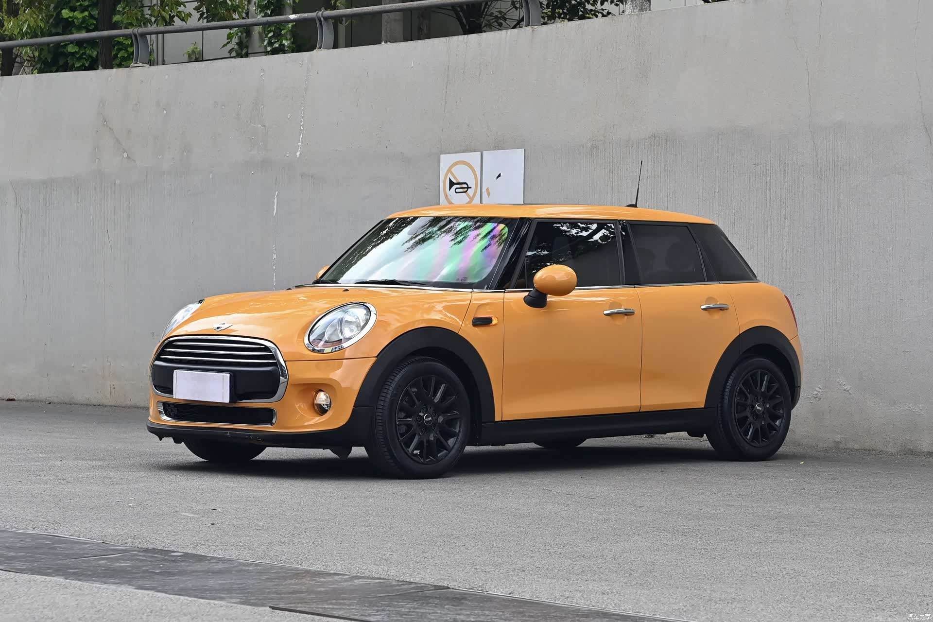 Mini ONE, 2017 1