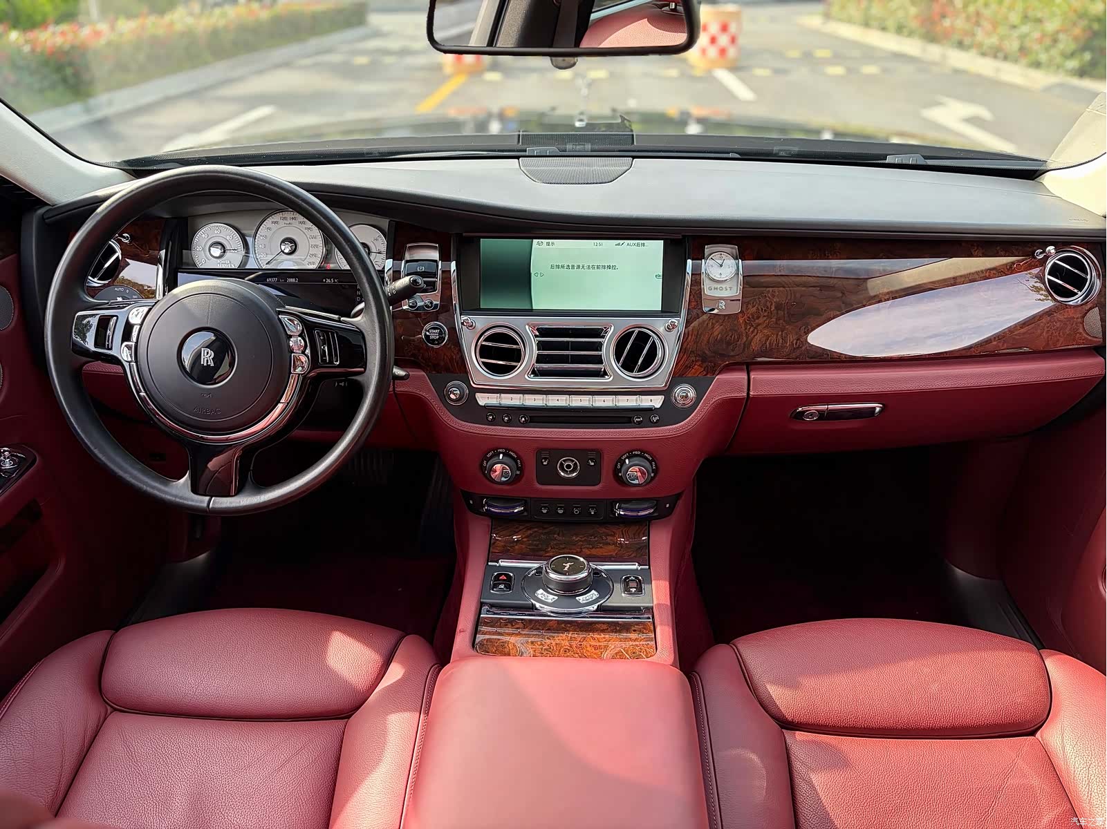 Rolls-Royce Ghost, 2016 15