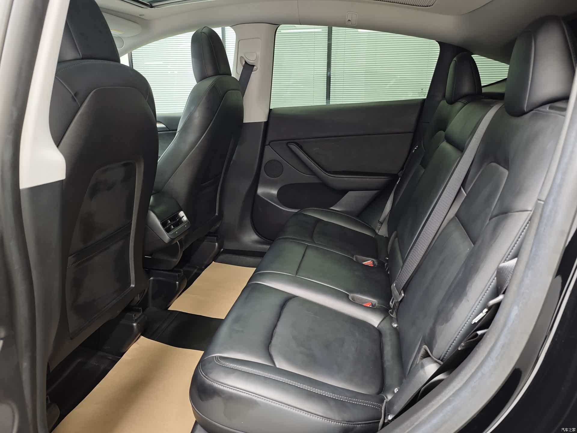 Tesla Model Y, 2022 22