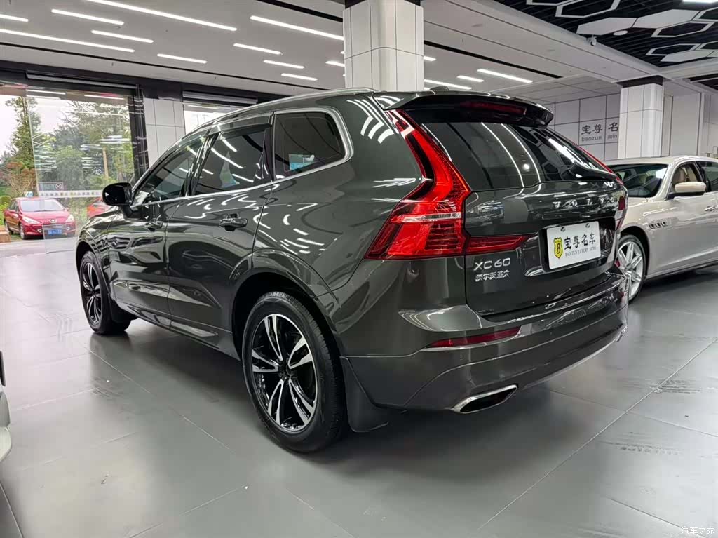 Volvo XC60, 2018 все фото