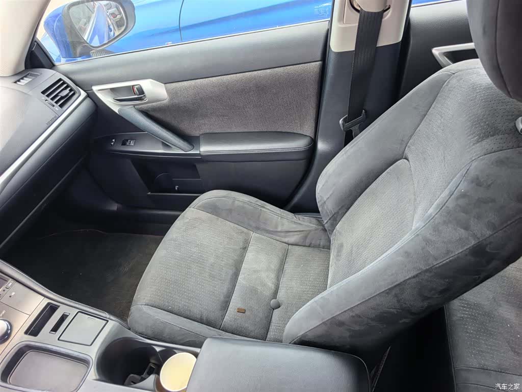 Lexus CT, 2012 10