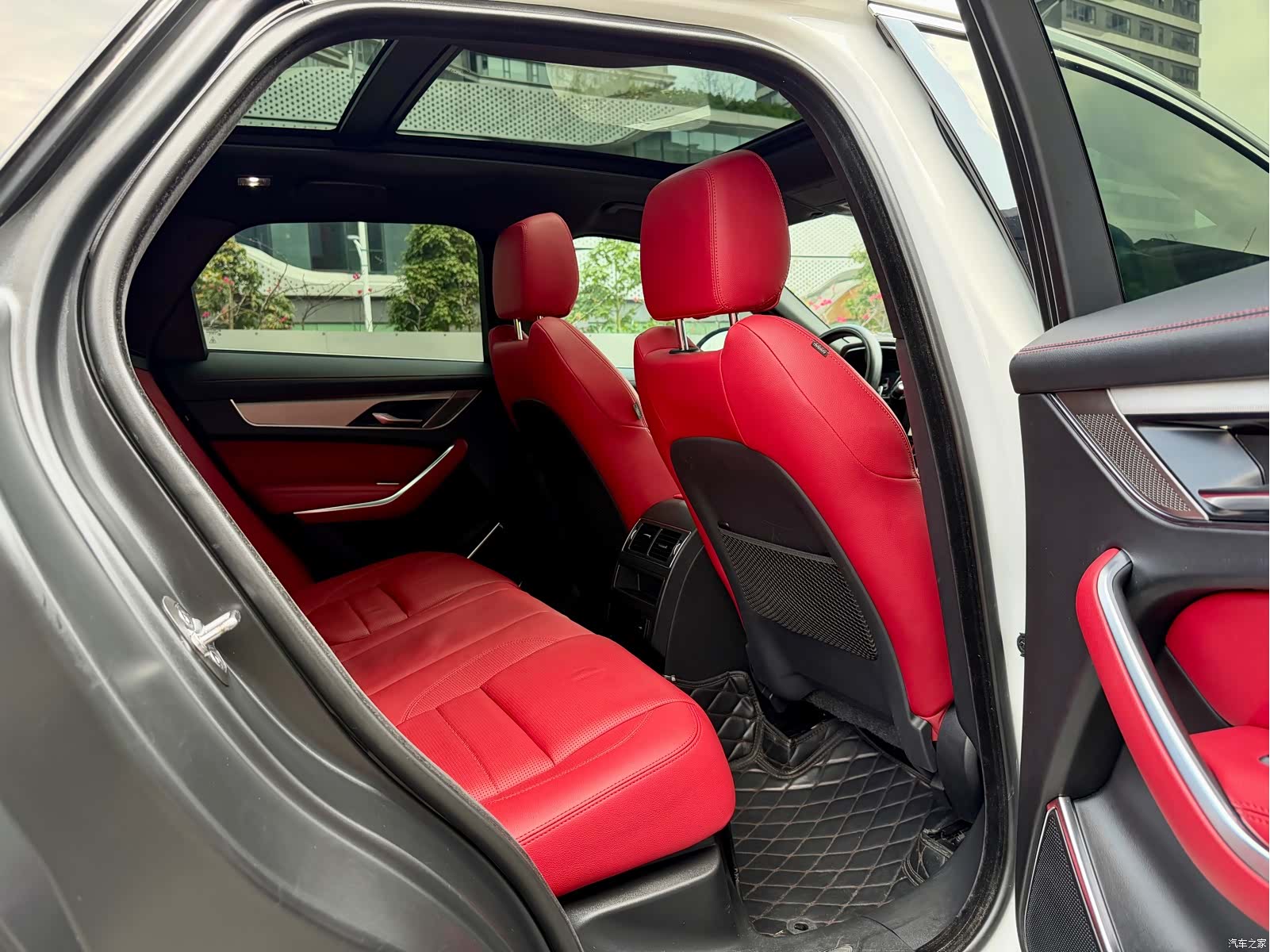 Jaguar F-PACE, 2021 22