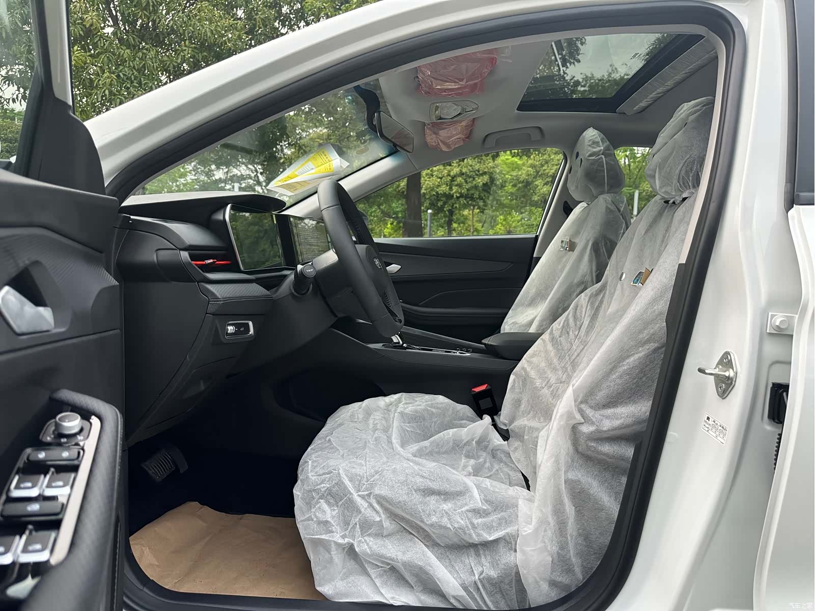 Geely Binray, 2026 19