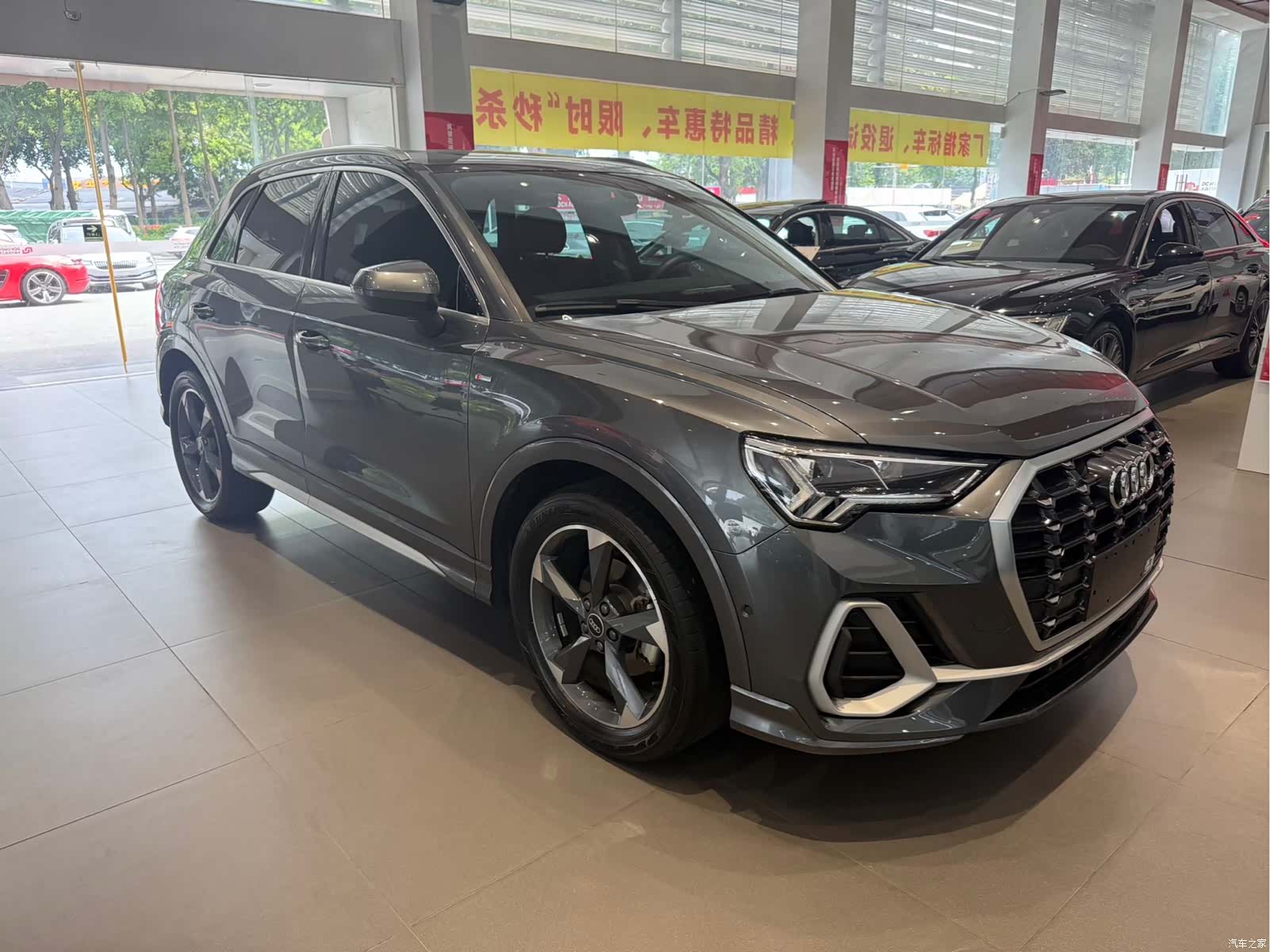 Audi Q3, 2022 3