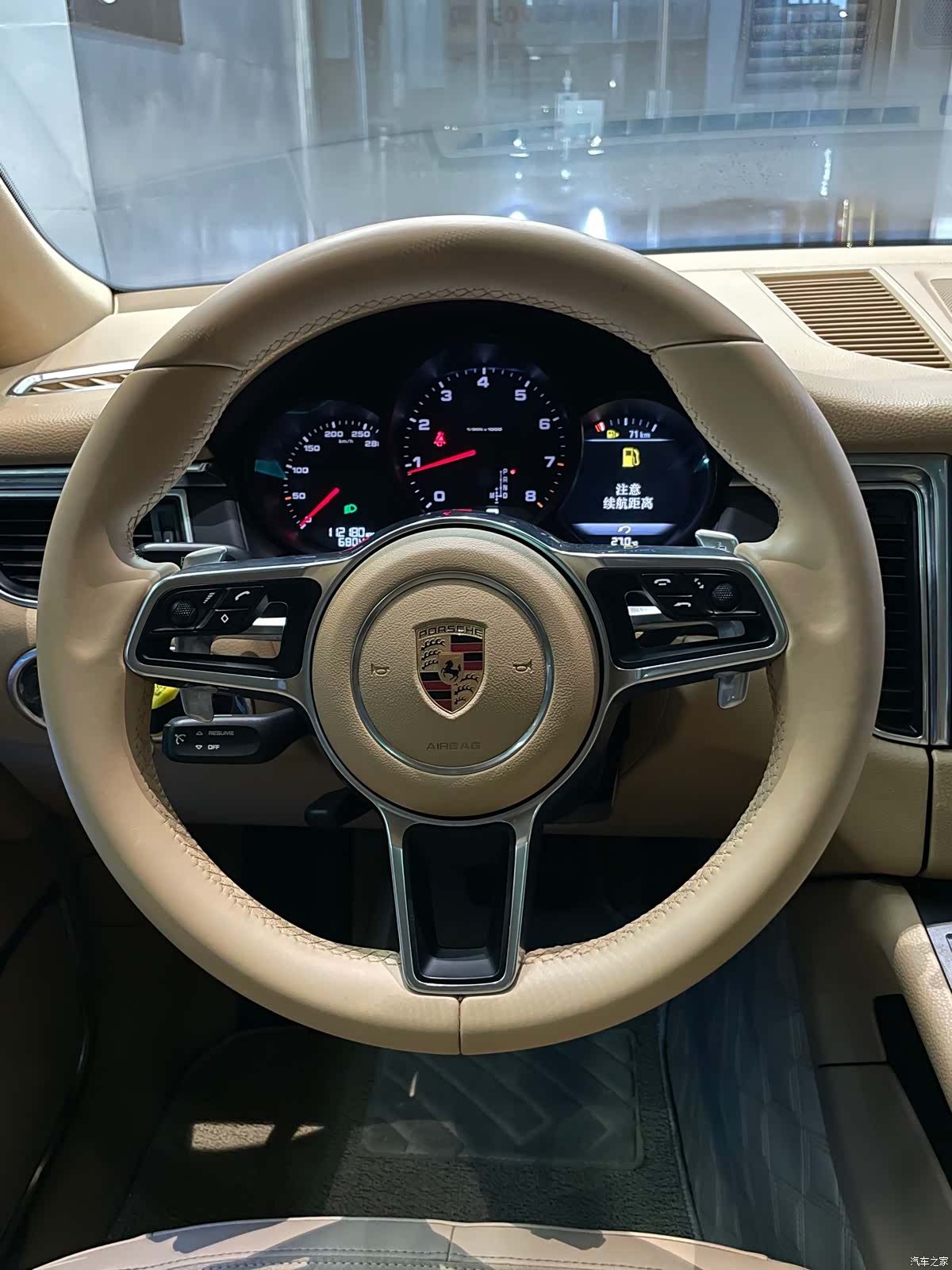 Porsche Macan, 2016 все фото