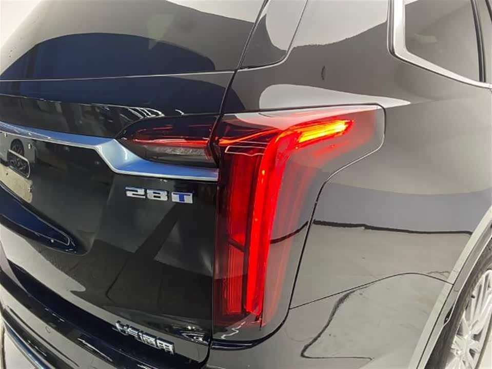 Cadillac XT6