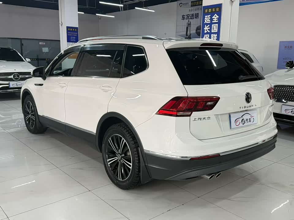 Volkswagen Tiguan L